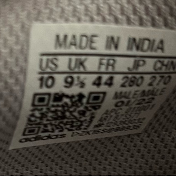 Yeezy 350 Waverunner Sneakers - Picture 5 of 5